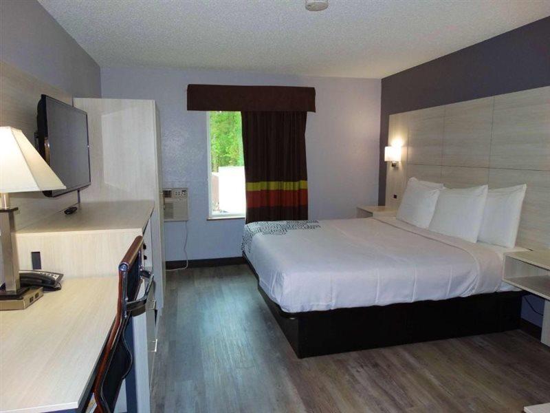 Days Inn By Wyndham Savannah Gateway I-95 Джорджтаун Экстерьер фото