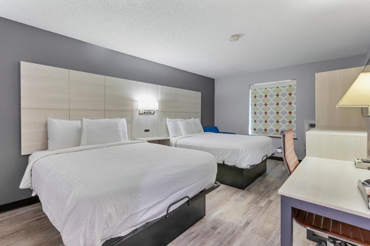Days Inn By Wyndham Savannah Gateway I-95 Джорджтаун Экстерьер фото