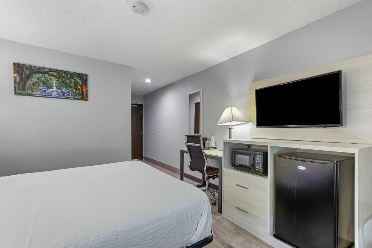Days Inn By Wyndham Savannah Gateway I-95 Джорджтаун Экстерьер фото