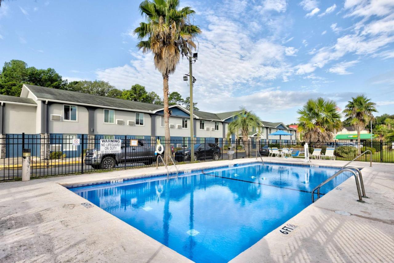 Days Inn By Wyndham Savannah Gateway I-95 Джорджтаун Экстерьер фото
