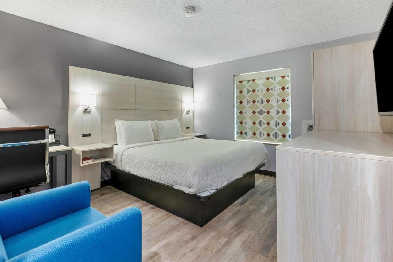 Days Inn By Wyndham Savannah Gateway I-95 Джорджтаун Экстерьер фото