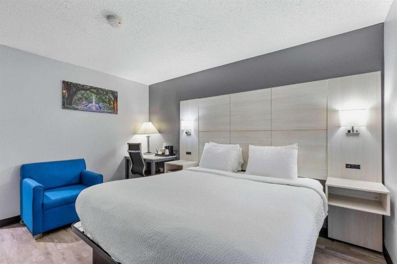 Days Inn By Wyndham Savannah Gateway I-95 Джорджтаун Экстерьер фото