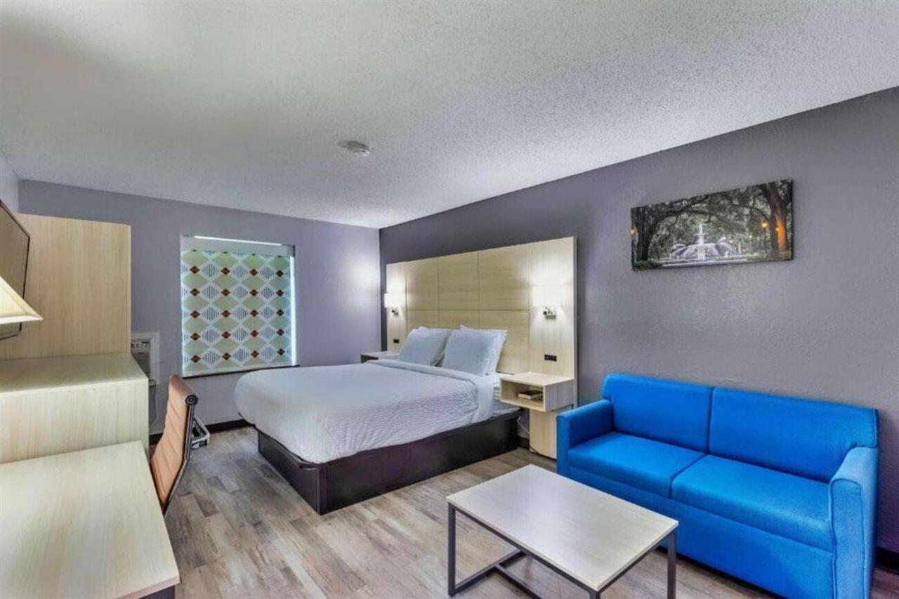 Days Inn By Wyndham Savannah Gateway I-95 Джорджтаун Экстерьер фото